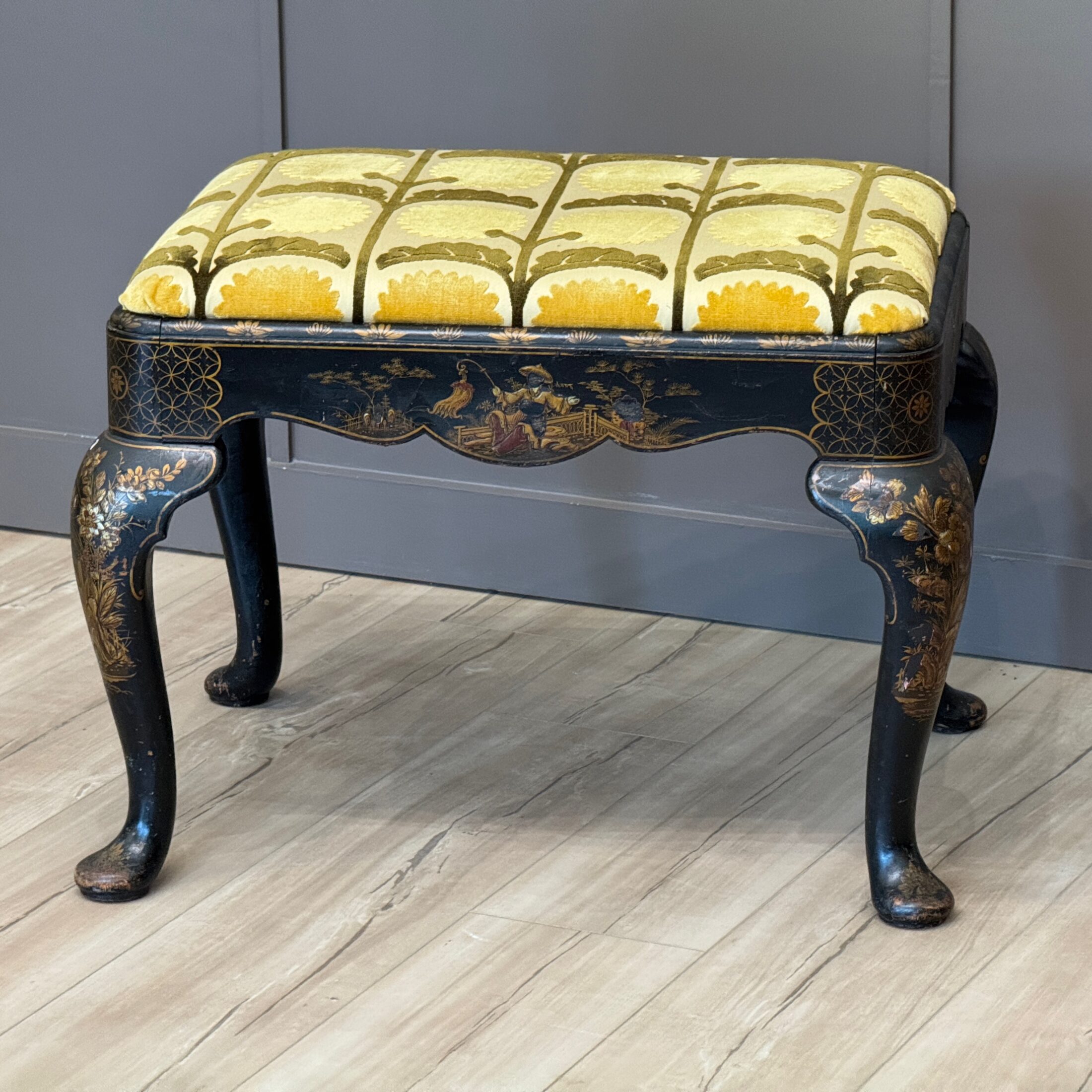 Early 19th Century English Chinoiserie Decorated Footstool with Queen Anne Legs - Image 3
