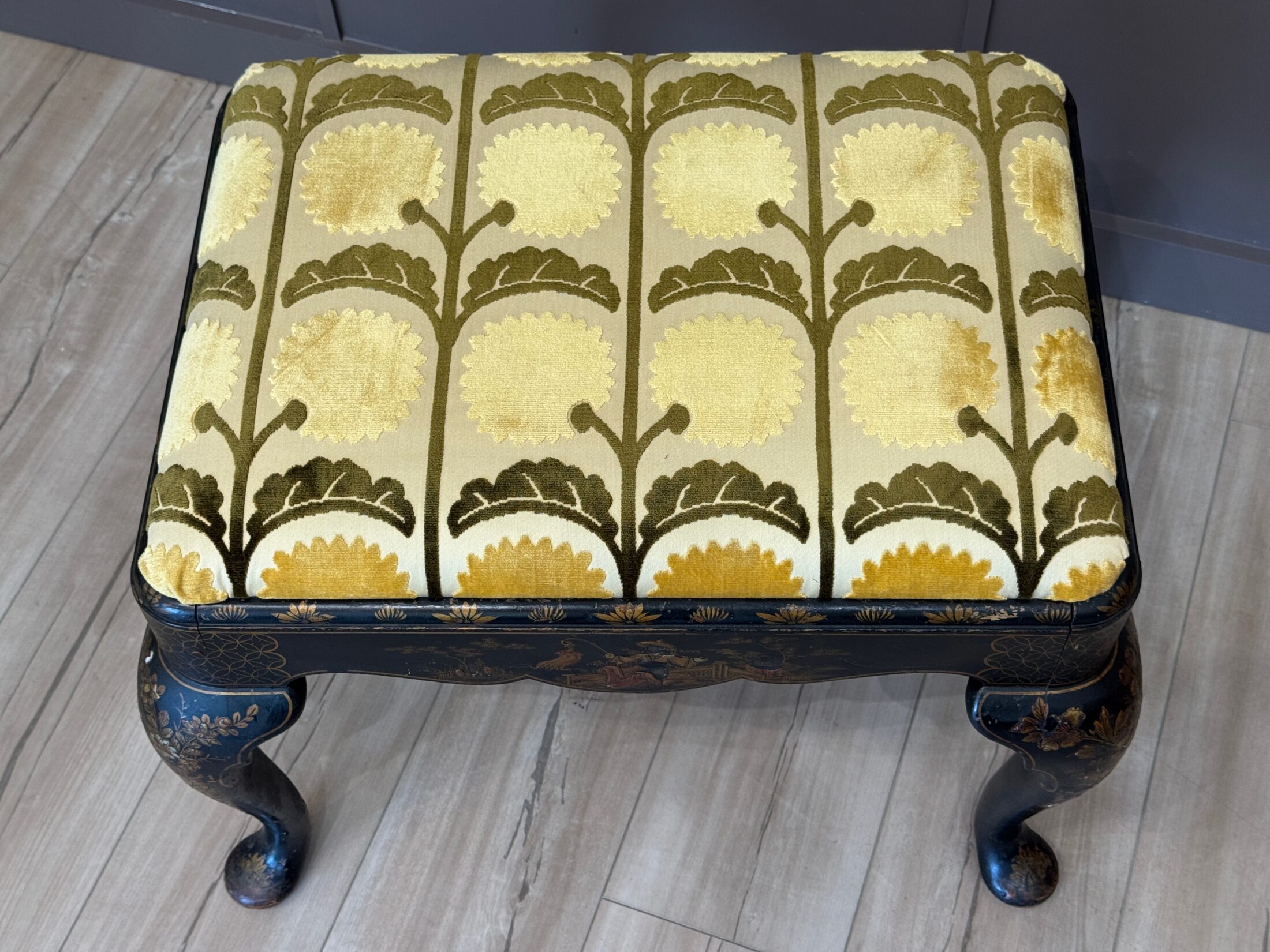 Early 19th Century English Chinoiserie Decorated Footstool with Queen Anne Legs - Image 6