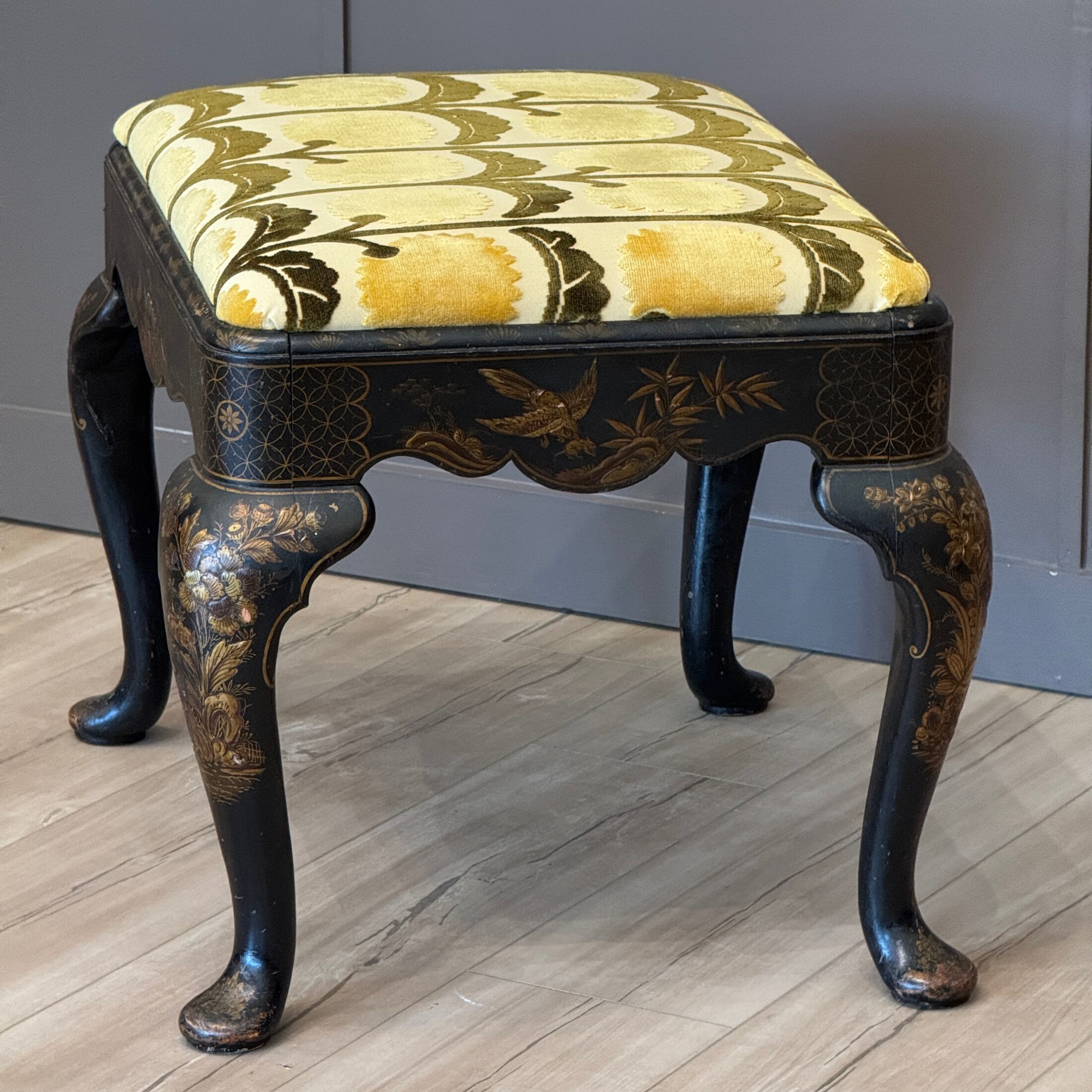 Early 19th Century English Chinoiserie Decorated Footstool with Queen Anne Legs - Image 7