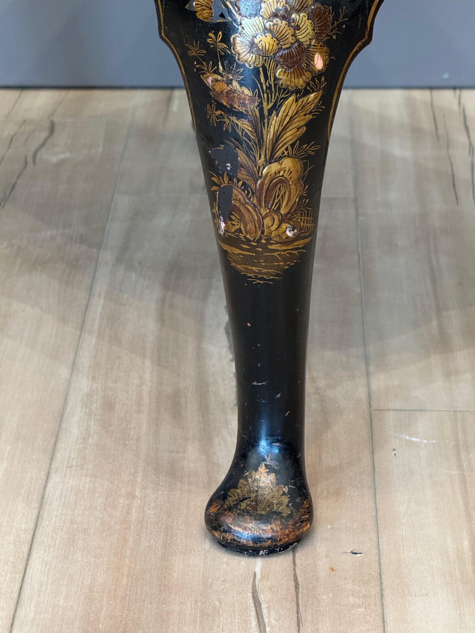 Early 19th Century English Chinoiserie Decorated Footstool with Queen Anne Legs - Image 9