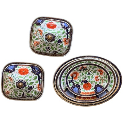 Early 19th Century English Spode Goudy Dutch China Serving Set