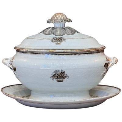 Late 18th Century Chinese Export Soup Tureen and Under Platter